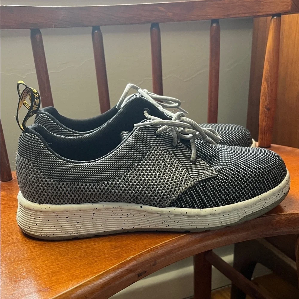 Dr. Martens Cavendish Knit Oxfords in black/grey Men’s Size 6 or Ladies Size 7